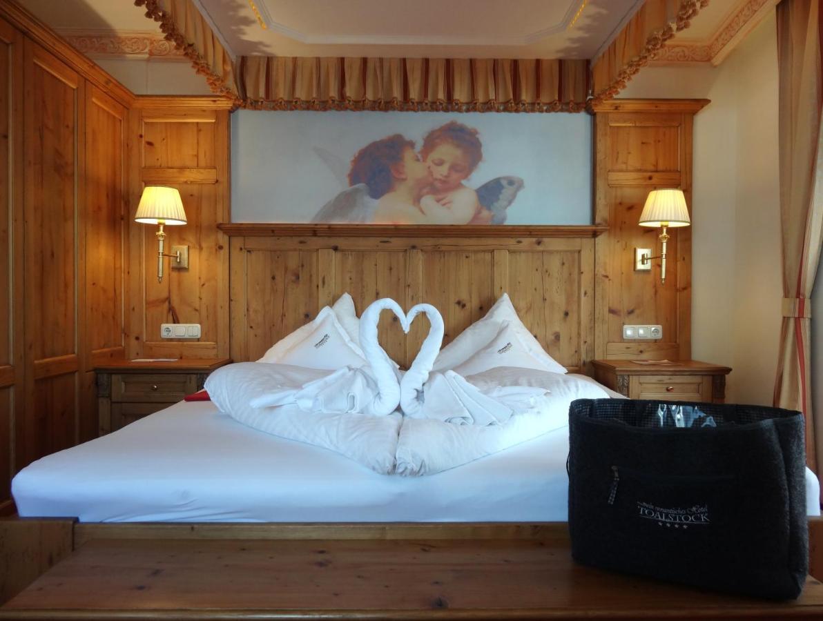 ... Mein Romantisches Hotel Toalstock Fiss Exterior photo