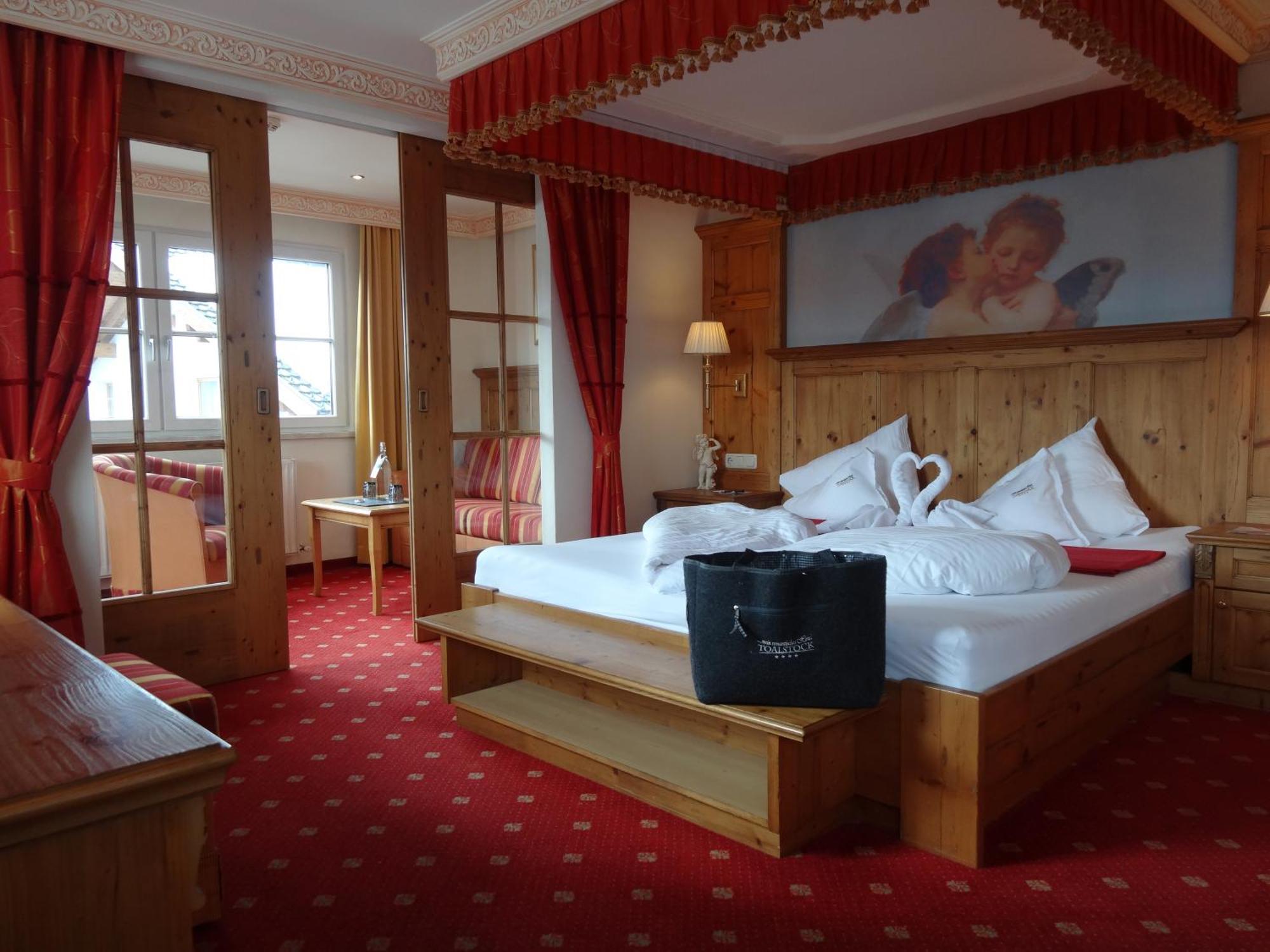 ... Mein Romantisches Hotel Toalstock Fiss Room photo